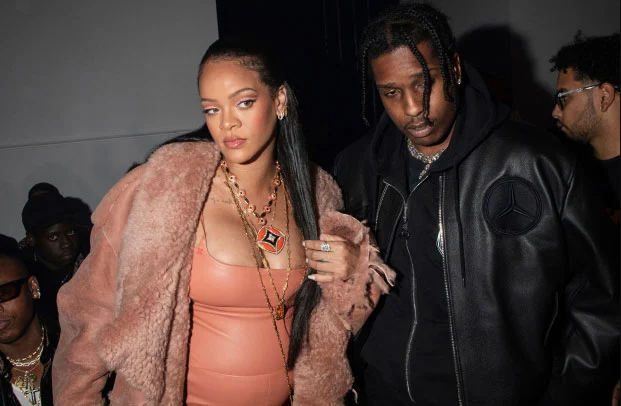 Pregnant Rihanna Supports A$AP Rocky At His 1st Show Since Arrest - SurgeZirc FR
